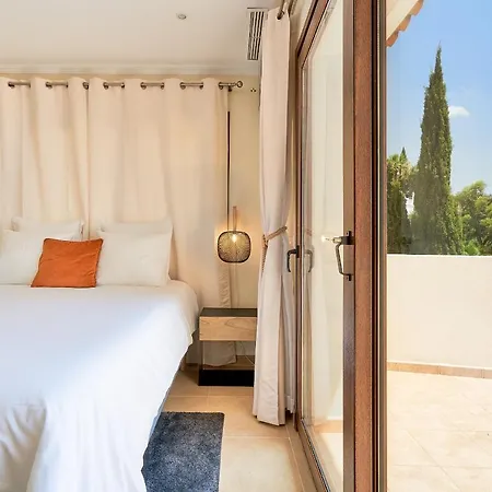 Uniq Villa *