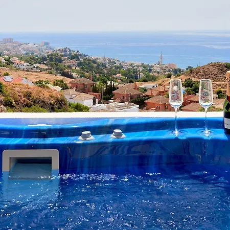 Uniq Villa