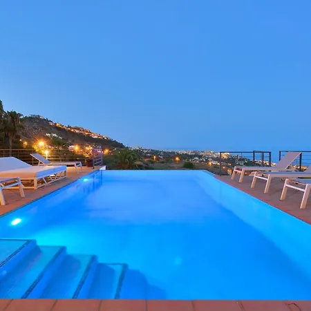 Uniq Villa